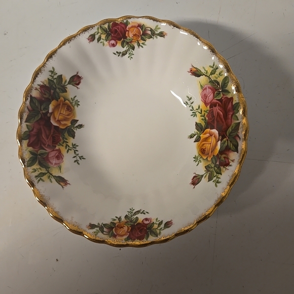 Royal Albert Old Country Roses Fruit Bowl Set of 8 - Picture 2 of 6